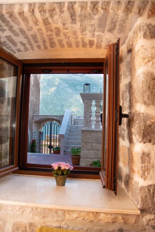 Pallazo Uniqato Seafront Kotor Exteriér fotografie